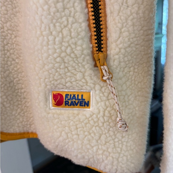 Fjallraven Cream Fleece with Yellow Accents - Picture 3 of 7